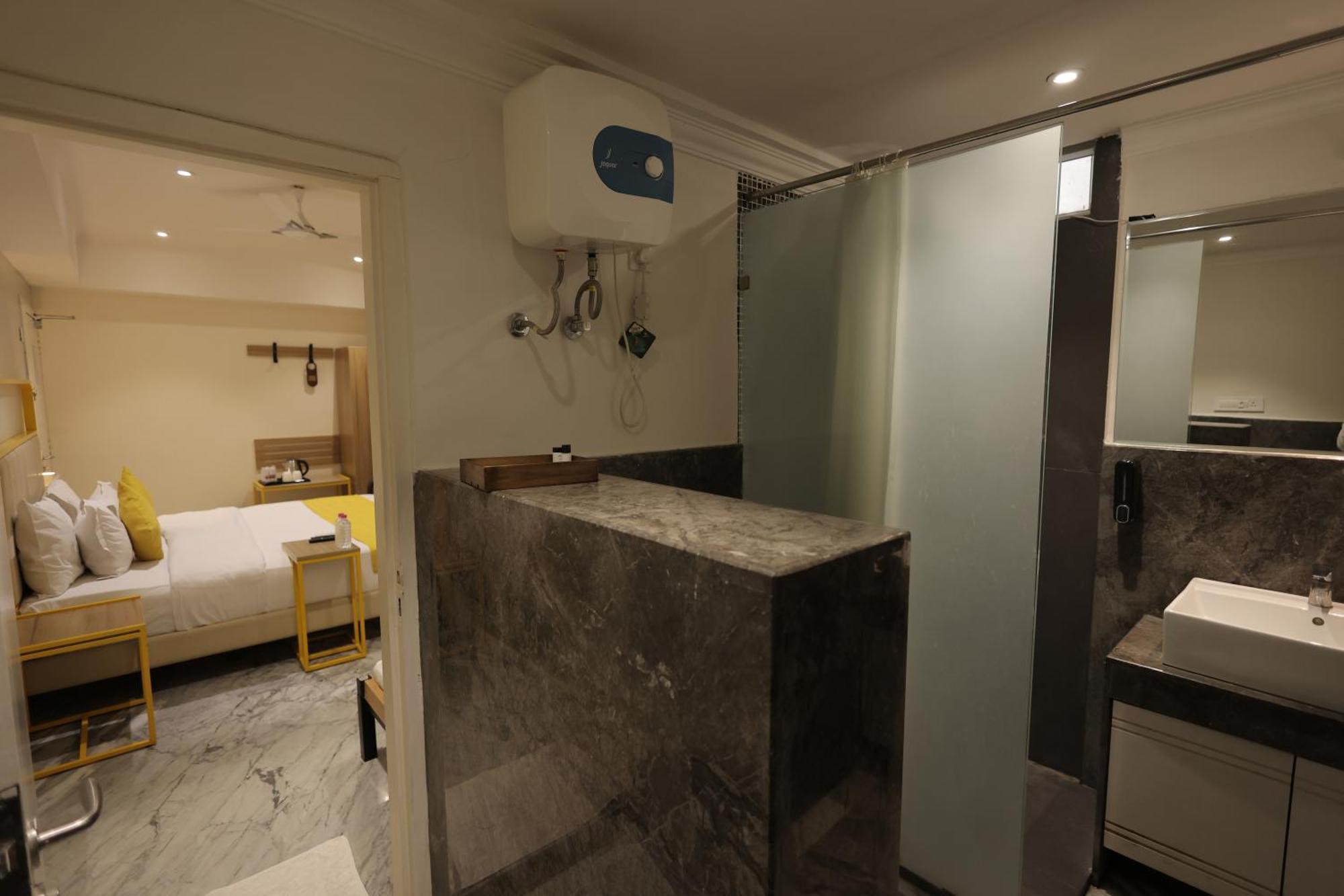 Phoenix - Unmatched Comfort Udaipur Kültér fotó