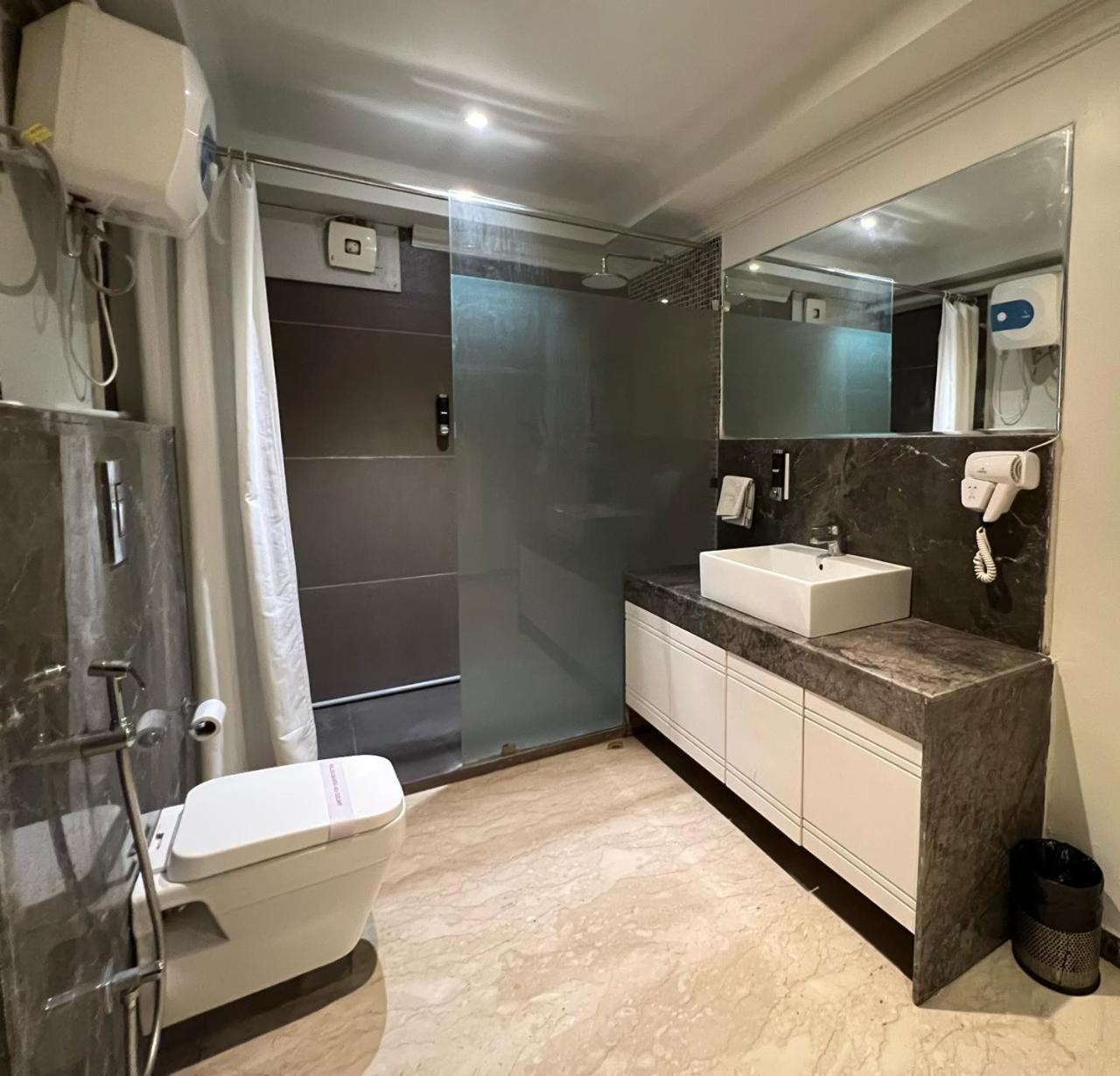 Phoenix - Unmatched Comfort Udaipur Kültér fotó
